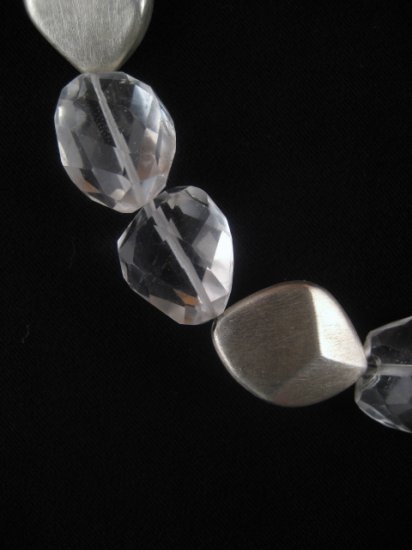 Crystal and Silver Necklace : DMD1028