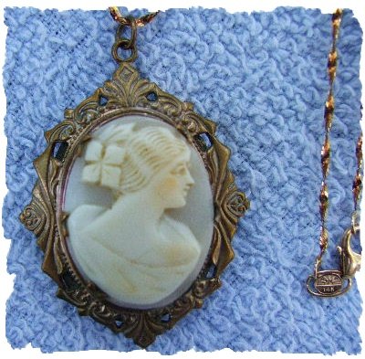 Victorian Era CAMEO LOCKET & Chain ~ Lovely
