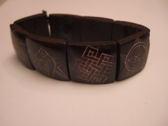 The Auspicious Symbols (YB003)