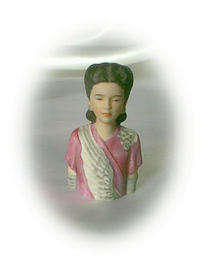 Avon Fashion Silhouettes Thimble 1942 Lady