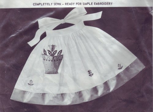 Paragon FLOWERPOT Vintage Pre-Sewn Pink/White Tea Apron to Embroider