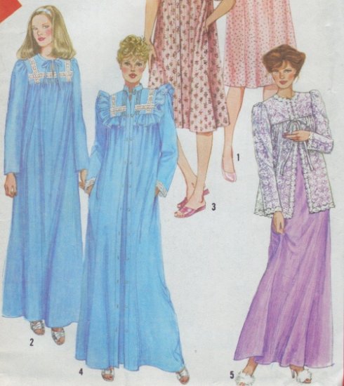 Simplicity Pattern #5330 ~ Nightgown & Robe or Bed Jacket Size Small