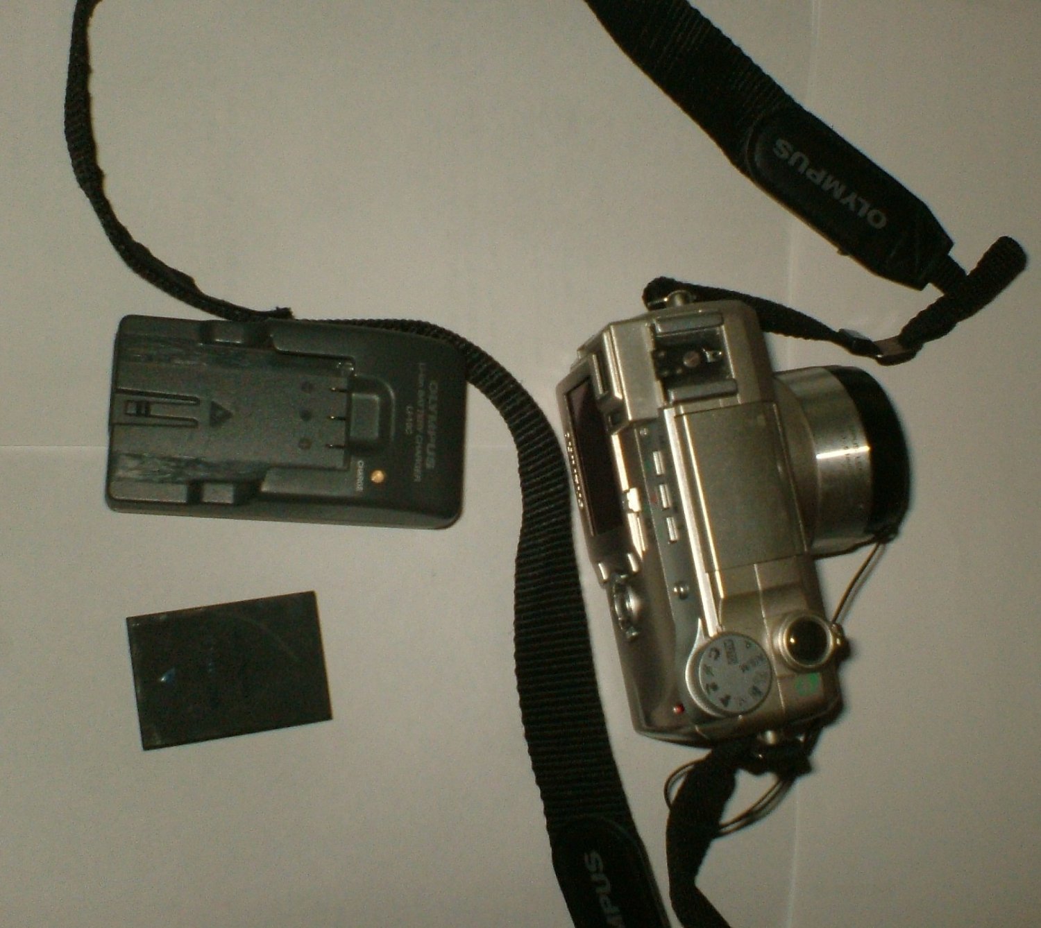 Olympus C-770 Ultra Zoom Digital Camera 10x zoom w/4MPx