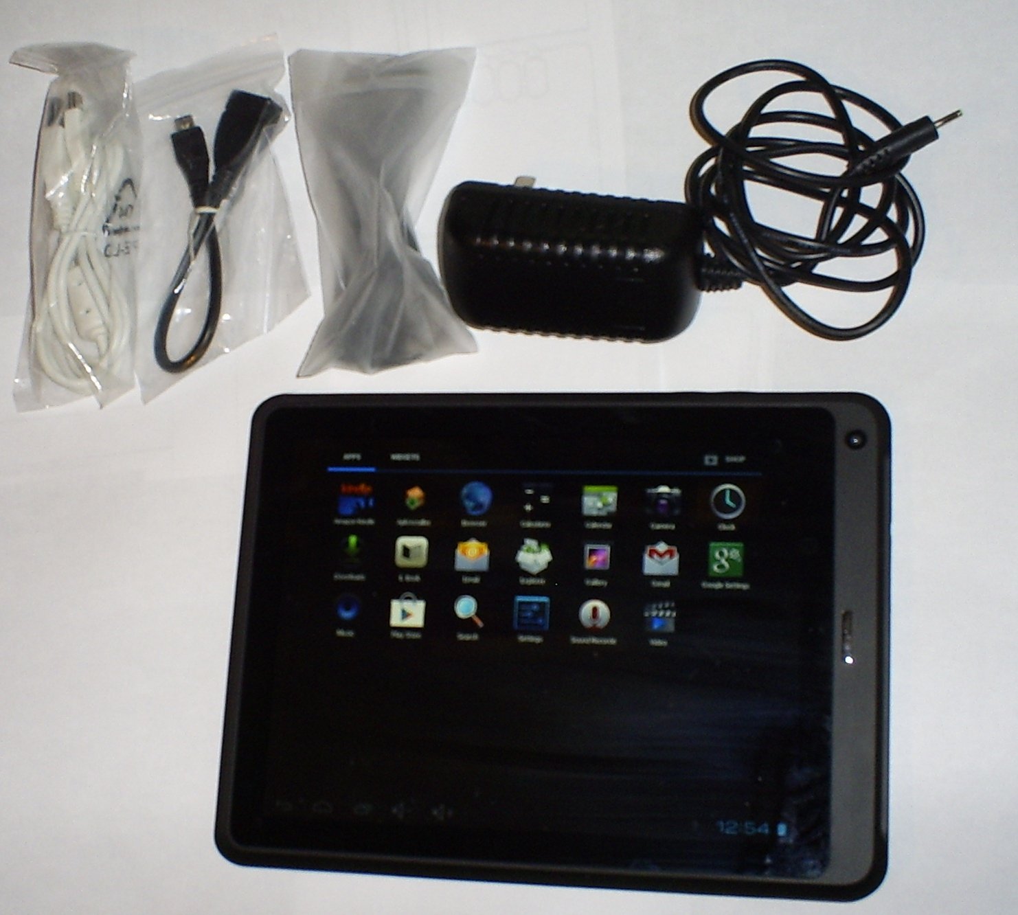 MID M811 Tablet , 8" screen, runs android 4.0.3 - Open box w/ accessories
