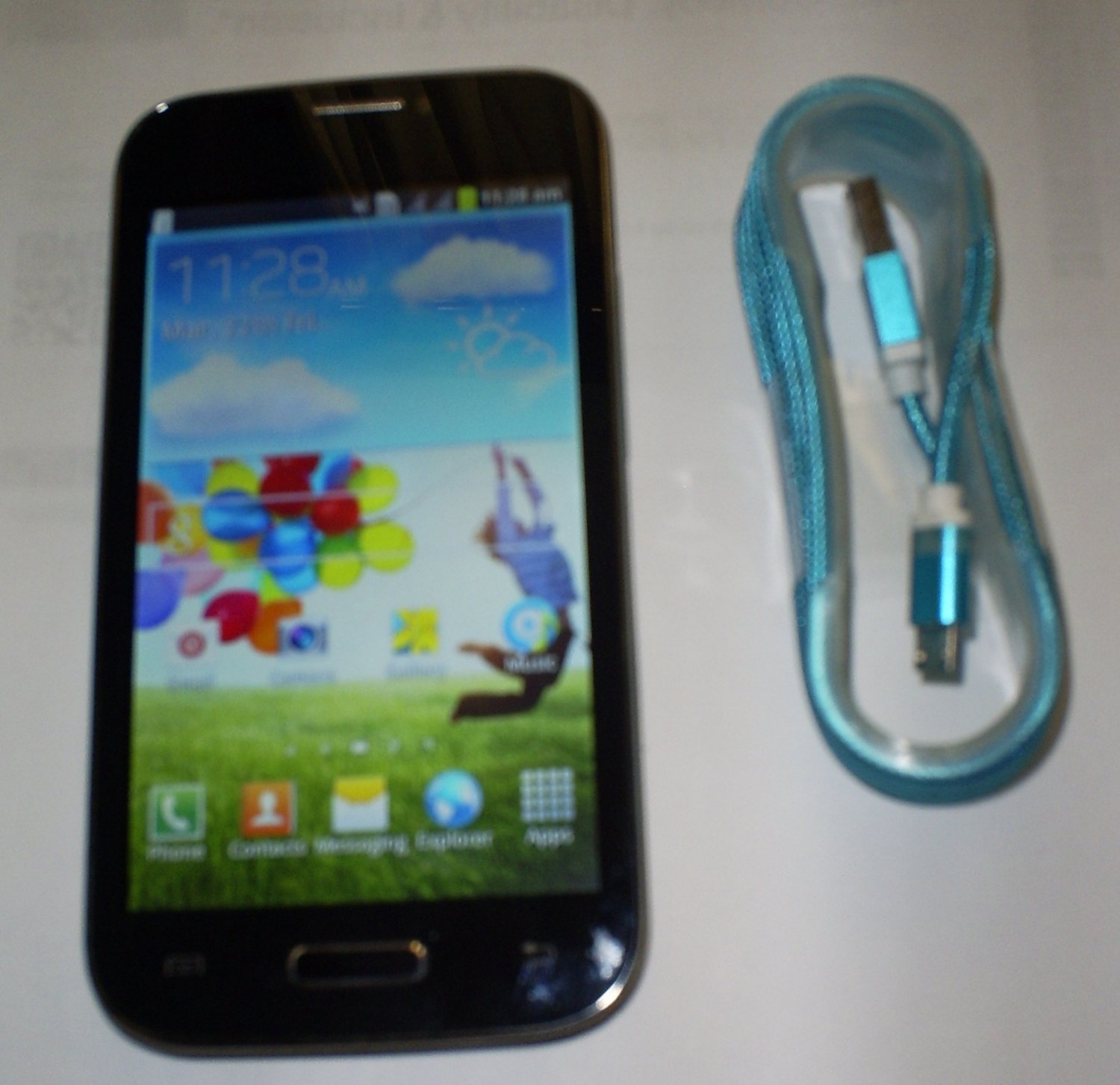 Lightahead LA9500 Dual SIM (Unlocked) Smartphone with USB cable
