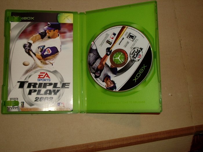 TRIPLE PLAY BASE BALL 2002