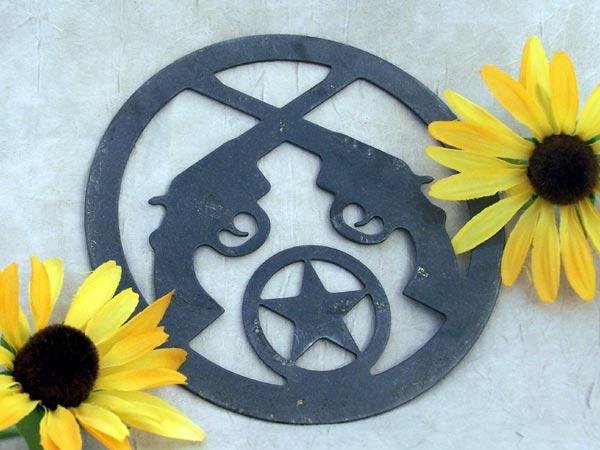 Metal Cut-Out W/ Pistols & Badge Plaque - 12105