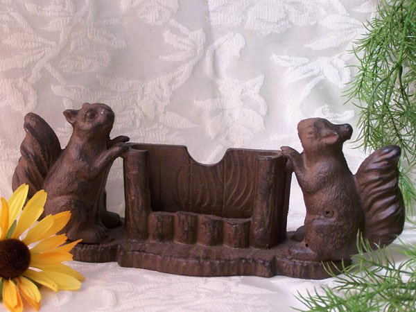 Cast Iron Squirrel Business Card Holder Home/Office - 07649