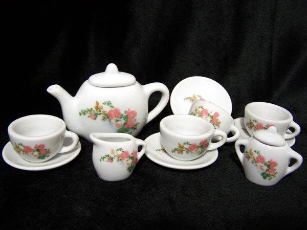 Child's Tea Set Porcelain 13 pieces -080826
