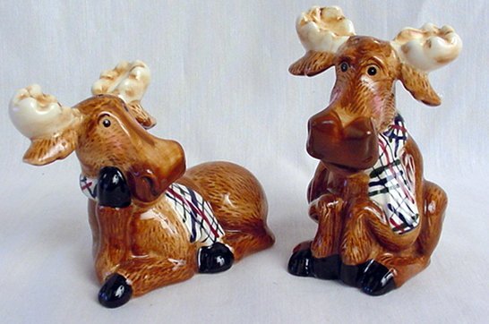 Moose Figurine Salt & Pepper Shakers Rustic Cabin - 16335
