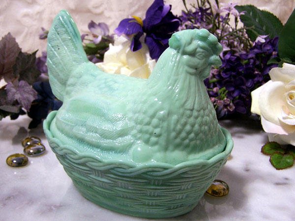 Jadeite Green Glass Hen Dish - 16630