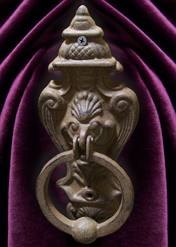 Cast Iron Gothic Style Lion Doorknocker Wall Decor - 11611