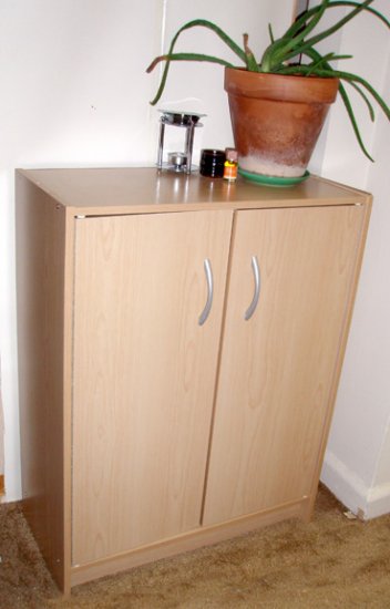 2-door cupboard