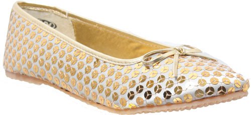 Wholesale Women's Shoes ($9.80 per pair.)