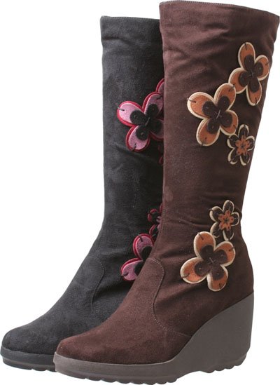 Wholesale Women's Shoes ($9.80 per pair.)