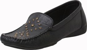 Wholesale Women's Shoes ($13.80 per pair.)