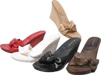 Wholesale Women's Shoes ($13.80 per pair.)