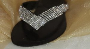 Austrian Crystal & Genuine Leather Sandals/ Flip Flops~ SIZES 6-10 STUNNING!!