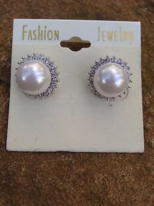 Swarovski Crystal And Glass Pearl Earrings~GORGEOUS!! NEW WITH TAGS!!