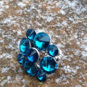 Turquoise Crystal Stretch RING~CUTE FLOWER Silver Color ~STUNNING! Never Worn!!