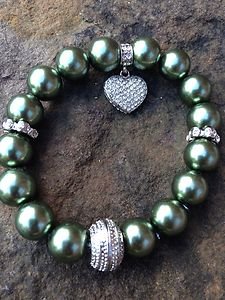 Green pearl bracelet Glass Pearls with heart made with Swarovski Crystals!! CUTE