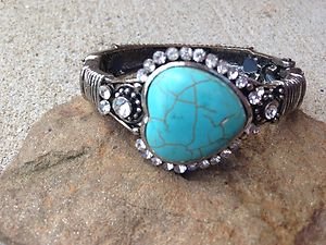 Heart Bracelet With Genuine TURQUOISE Austrian Crystals- NEW w TAG Never Worn!
