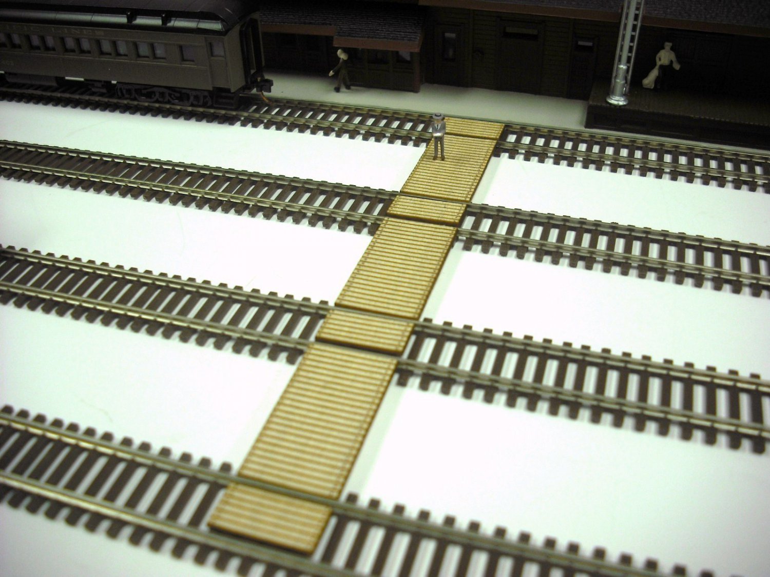 N scale passenger car dimensions uk