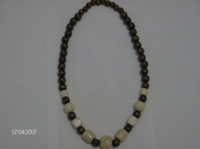Elastic Wooden Beaded Necklace 26 inch