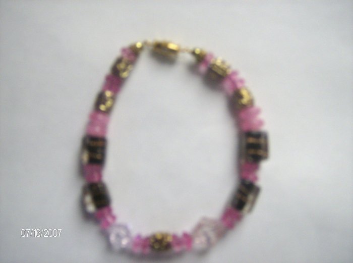 "Poppin Bubblegum" Pink Glass Bead Bracelet