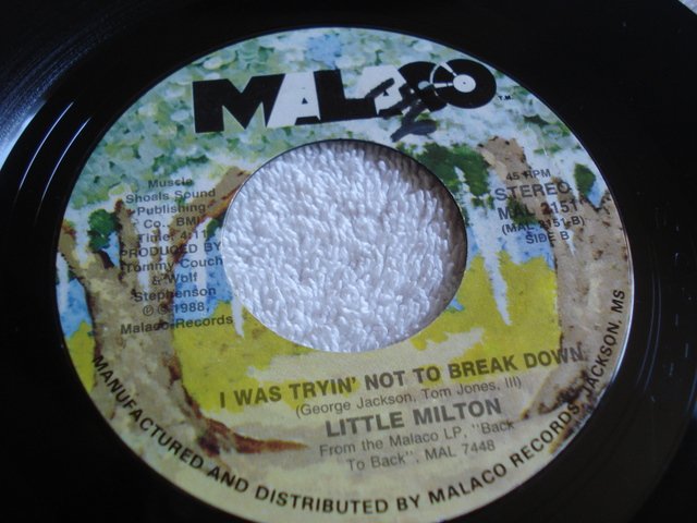 Little Milton - I Don't Believe In Ghosts / Cheatin Is A Risky Business Little Milton - I Don't Believe In Ghosts / Cheatin Is A Risky Business