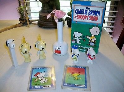 1965+ Lot of 9~ SNOOPY PEANUTS GANG, PEZ,United Feature Syndicate ~ Figurines 3+