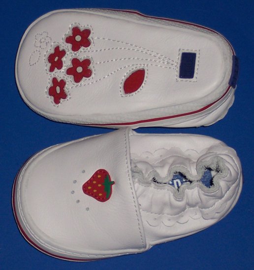 Keds Soft White Leather "Pixie" Shoes Baby Girl Size 2 Strawberries and Ruffles