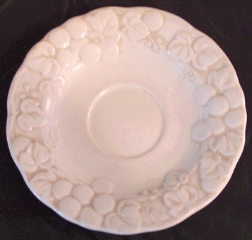 Vintage METLOX POPPYTRAIL Antique Grape SAUCER