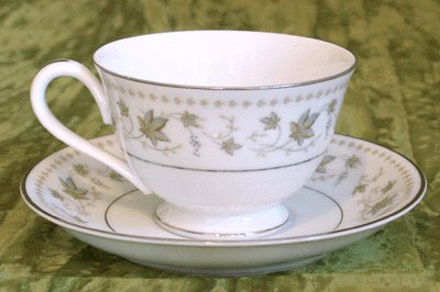 ROSE CHINA Cup/Saucer SPRINGTIME 3417 Japan NORITAKE