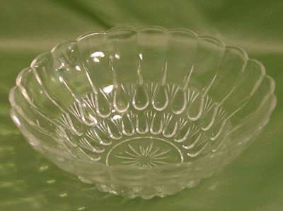 VINTAGE INDIANA GLASS 325 Serving Bowl 1940s OPTIC RAINDROP
