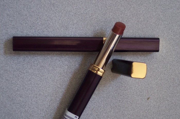 L'OREAL Cacao Lipstick NEW