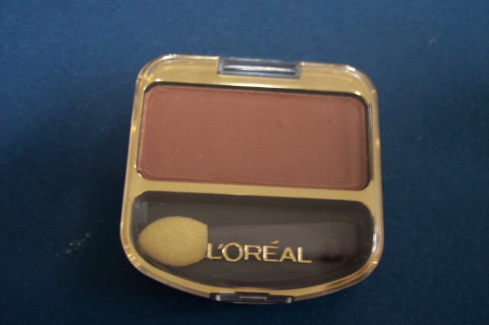 L'OREAL single color eye shadow NEW! 0.1oz