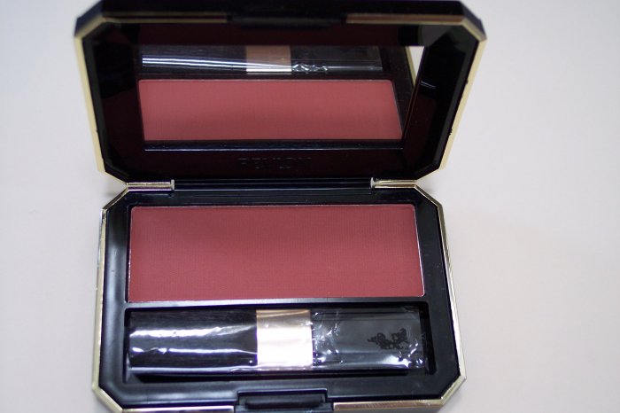 Brand NEW REVLON Blush-on