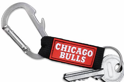 SWW21040KC - CHICAGO BULLS LOGO CARABINER WITH BOTTLE OPENER AND KEY CHAIN