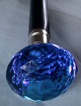 BEAUTIFUL COBALT BLUE CUT GLASS KNOB WALKING STICK -CANE