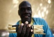 African Chew Sticks - (1/2 Lb) Natural Oral Health (25 Sticks) #1 Seller