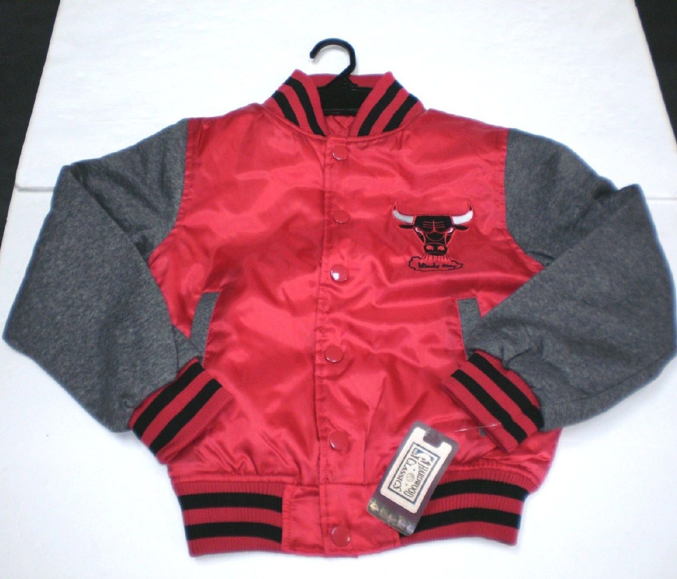 BRAND NEW NBA YOUTH CHICAGO BULLS EMBROIDERED SATIN VARSITY JACKET XL