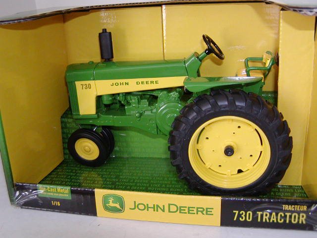 Ertl John Deere 730 Diecast Collectible Tractor 1:16