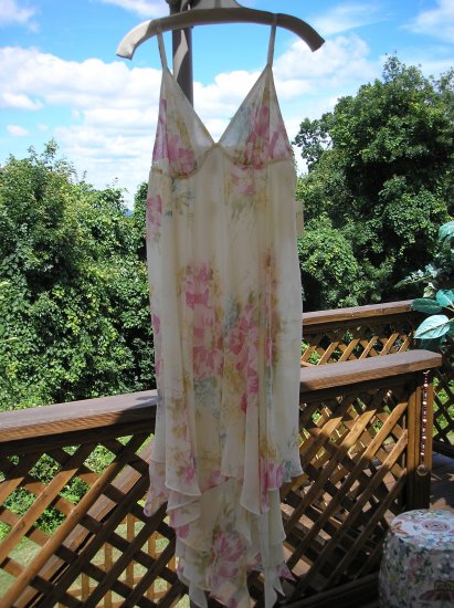 VICTORIA'S SECRET Hankerchief Bottom Negligee GORGEOUS Size LARGE BRAND NEW WITH TAGS!