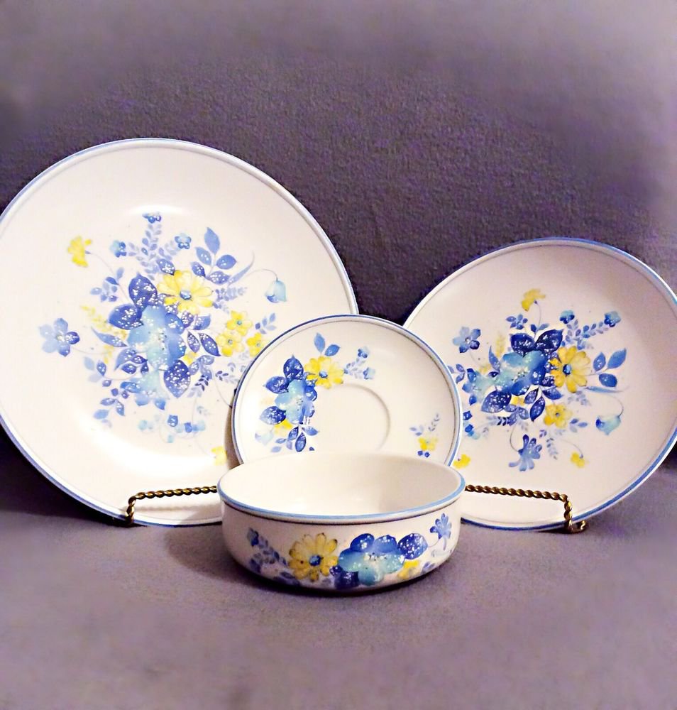 Beautiful Noritake Progression Good Times 9081 4pc China Set Japan