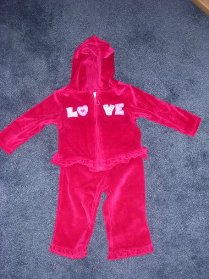 Velour LOVE yoga set - like new 12 months