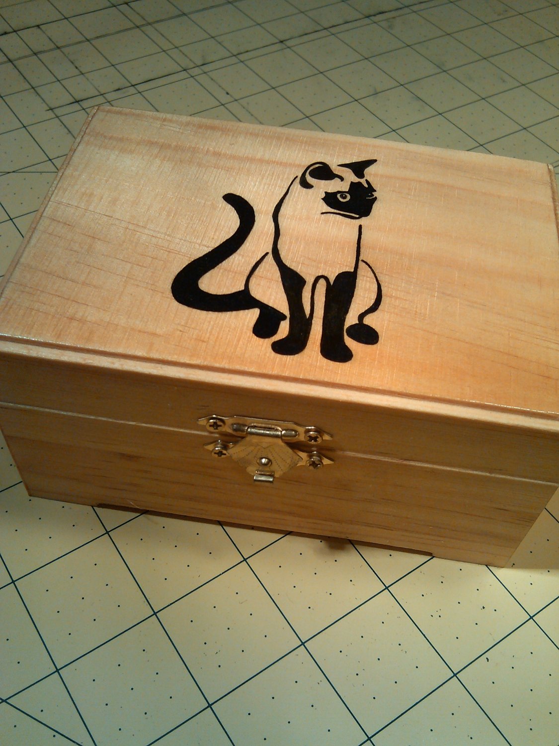 rare hand made collectible " Siamese cat " trinket box, furniture, kitty
