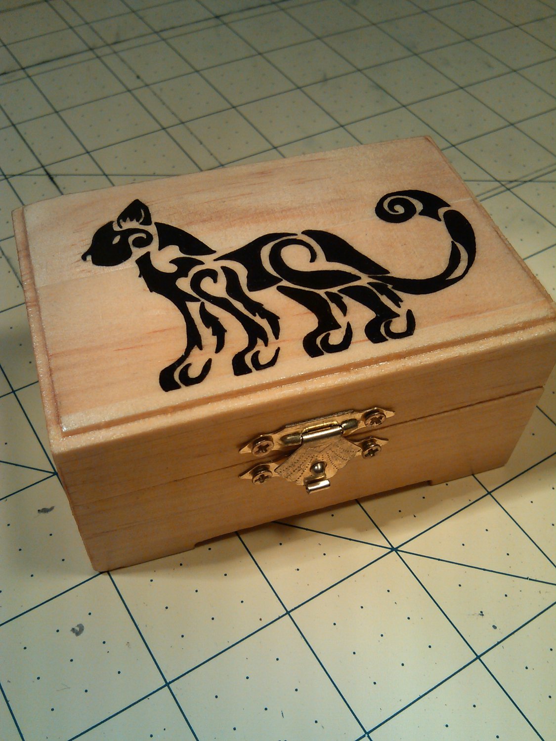 rare hand made collectible " tribal cat " trinket box, tree house, post decorative