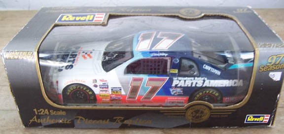 1997 Revell NASCAR Darrell Waltrip #17 Parts America
