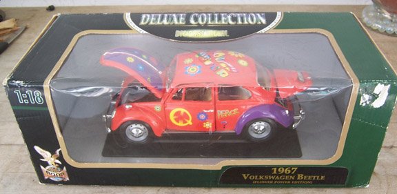 Yat Ming 1967 VW Beetle Flower Power Edition 1:18